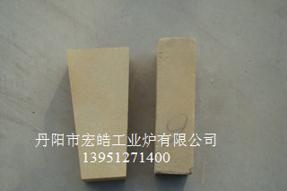 輕質楔形磚